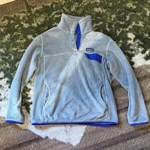 Patagonia Light Gray Fleece Pullover with Royal Blue Accents